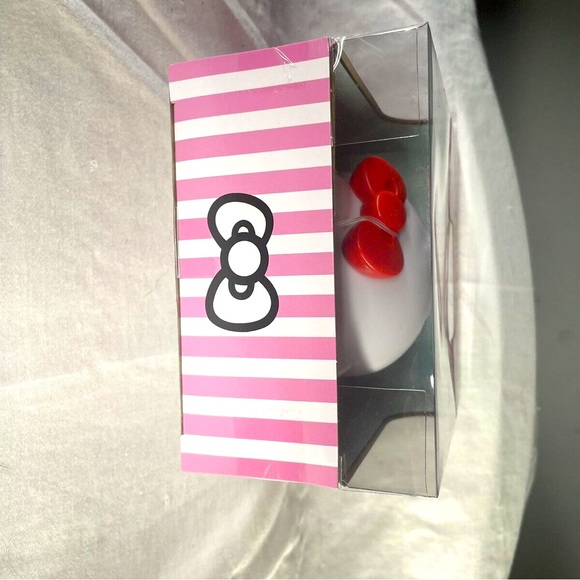 🎄Adorable Hello Kitty Accessorize With Stickers & Bows Styling Figure! - Picture 4 of 9